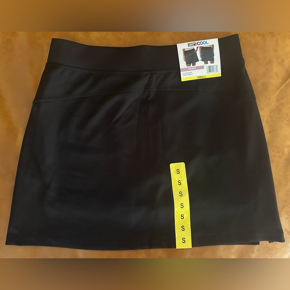 32 Degrees Women's Black Soft Comfort Skort, Size S. NWT!